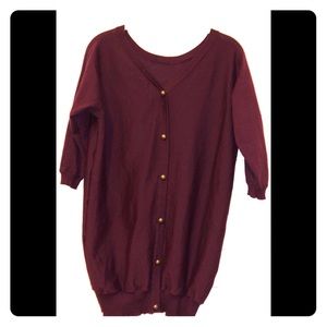 Burgundy tunic sweater with v neck back